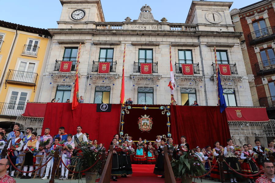 fotos-proclamaci-n-de-reinas-y-preg-n-de-las-fiestas-de-san-pedro-y